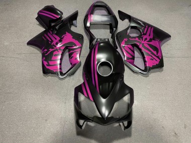 01-03 Matt Schwarzer & Rosa Totenkopf CBR600 F4i Verkleidung