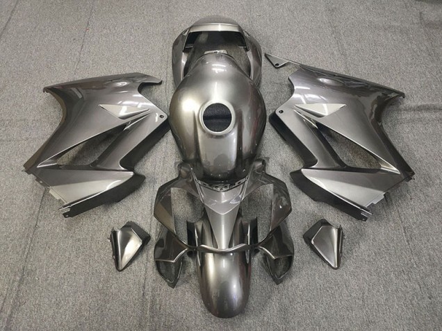 02-12 Glänzend Grau VFR800 Verkleidung