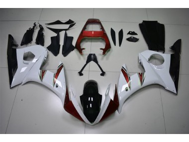 03-04 Glänzend Weiß & Rot Akzente R6 Verkleidung