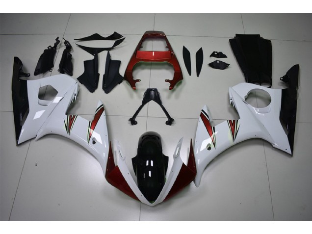 03-04 Glänzend Weiß & Rot Akzente R6 Verkleidung