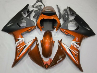 03-04 Orange Glänzend & Weiß R6 Verkleidung