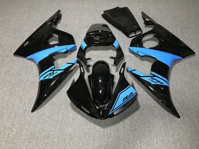03-04 Schwarz Glänzend & Hellblau R6 Verkleidung