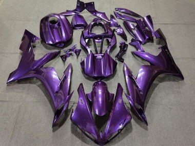 04-06 Dunkelviolett R1 Verkleidung