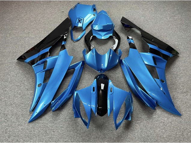 06-07 Himmelblau & Schwarz R6 Verkleidung