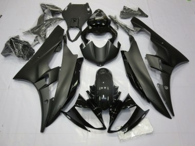 06-07 Matt & Glänzend Schwarz R6 Verkleidung
