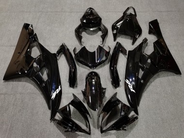 06-07 Schwarz Glänzend & Perlblau R6 Verkleidung