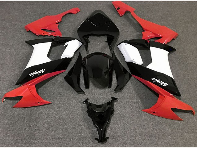 08-10 Aufkleber In Glänzendem Rot Schwarz & Weiß ZX10R Verkleidung