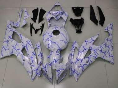 08-16 Blaue Beleuchtung R6 Verkleidung