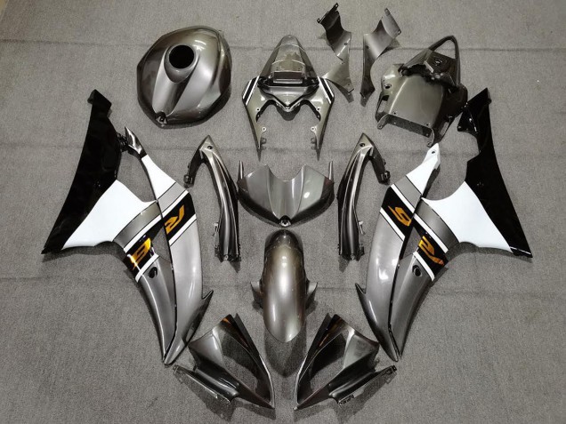 08-16 Glänzend Grau & Bronze R6 Verkleidung