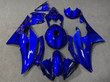 08-16 Tiefes Blau R6 Verkleidung