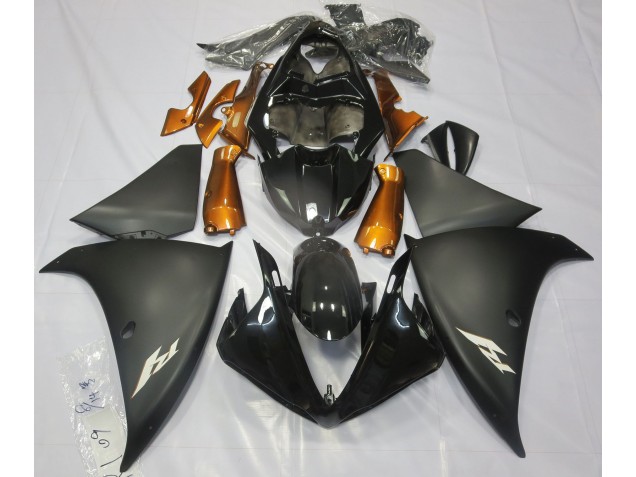 09-11 Matt Schwarz & Orange R1 Verkleidung