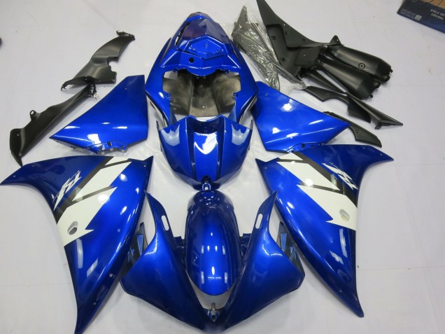 12-14 Blau & Weiß R1 Verkleidung