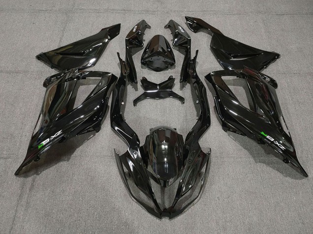 13-18 Schwarz Glänzend Mit Aufklebern ZX6R Verkleidung