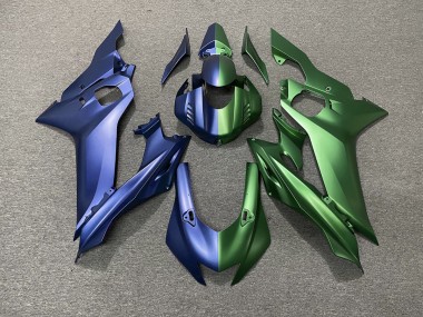 17-21 Blau & Grün Split R6 Verkleidung